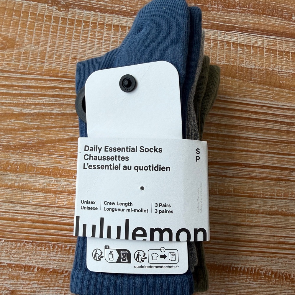 lululemon athletica Daily Essential Crew Socks - Blue, Grey and Olive (3 Pack)